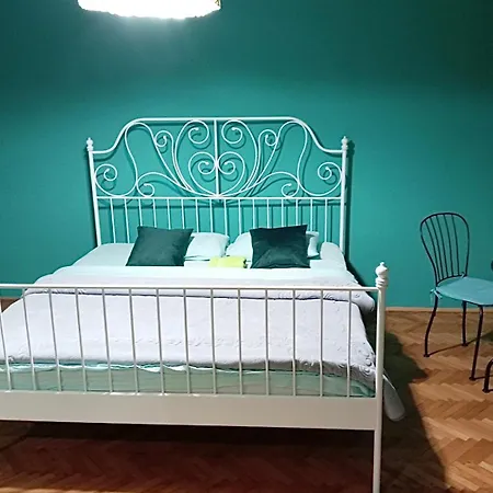 Old Town פודגוריצה