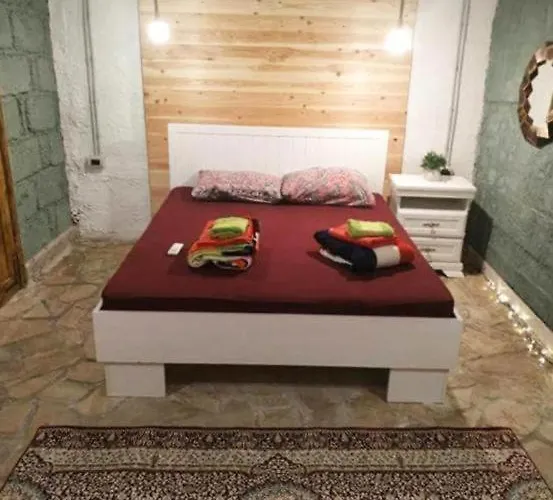 Old Town Apartment *