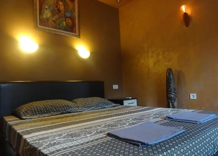 Old Town Apartment *